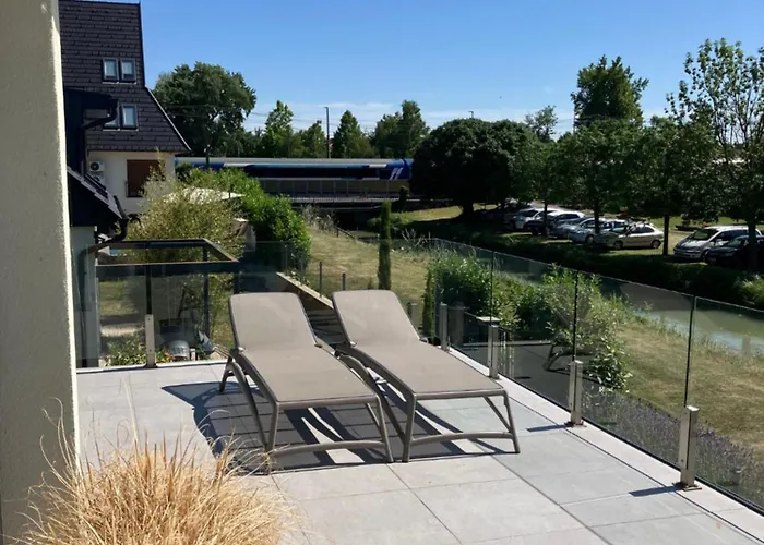 Mihelyuenk Teraszos דירה